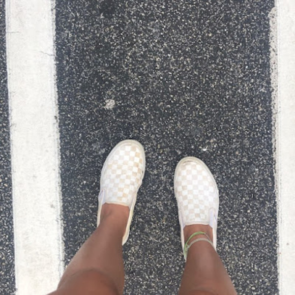 Meet your Posher, Bridget - Picture 1 of 1